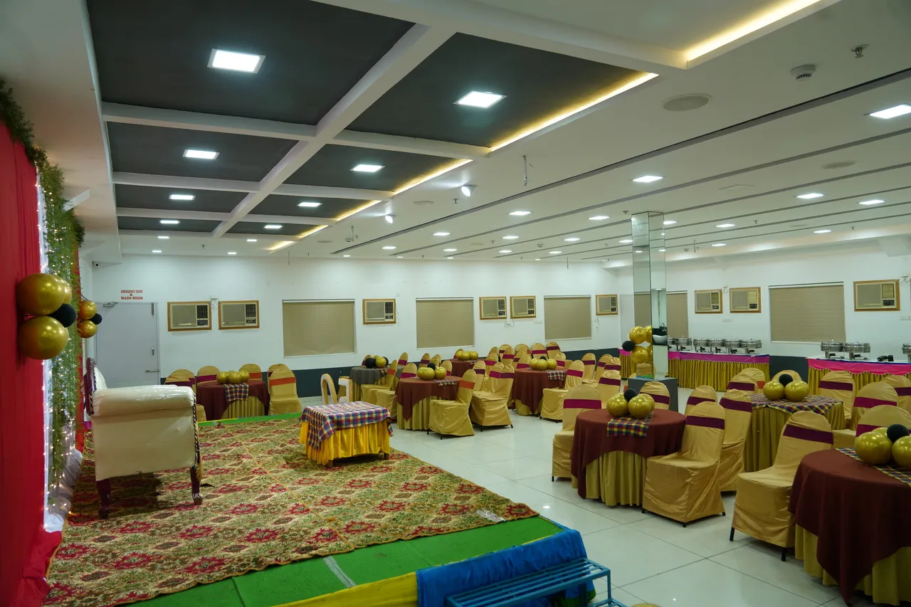 Hall 1